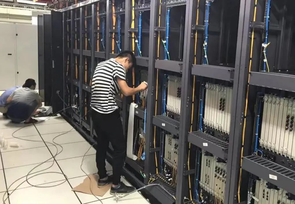 華為5G通信工程師與計(jì)算機(jī)系統(tǒng)集成 通往未來通信的關(guān)鍵橋梁